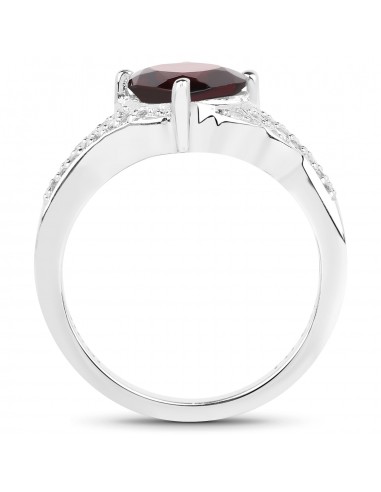 1.67 Carat Genuine Garnet and White Topaz .925 Sterling Silver Ring est présent 